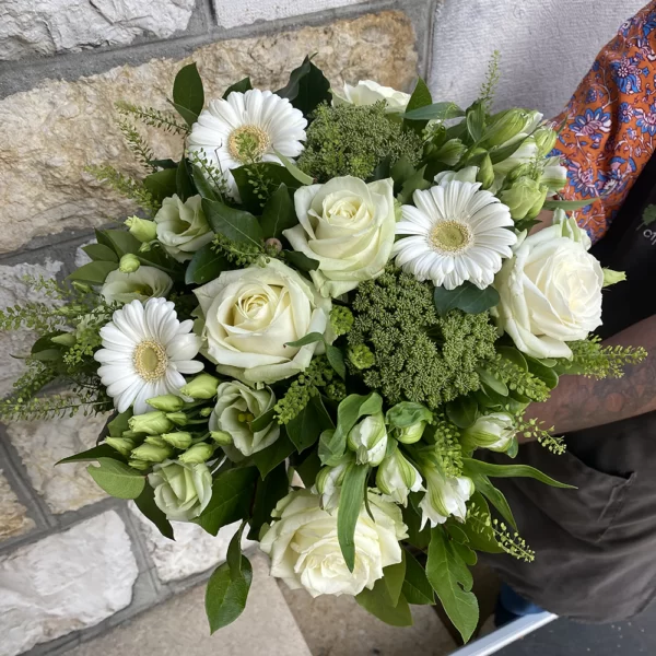 Bouquet de fleurs rond blanc